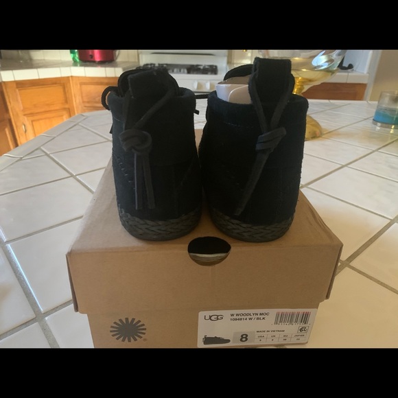 New Black Unisex UGG Mules - Picture 5 of 5